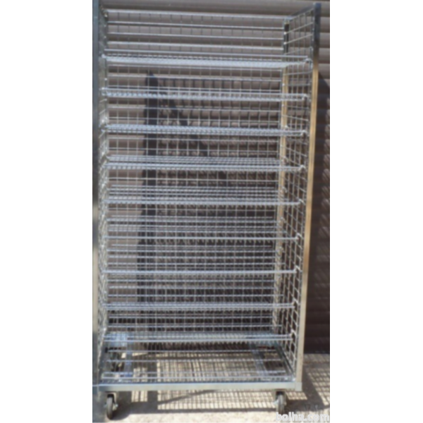 Transportni voziček za ohlajevanje kruha ali podobno